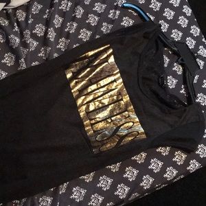 “Flawless” split shirt